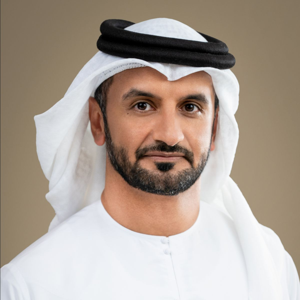 Leader Image